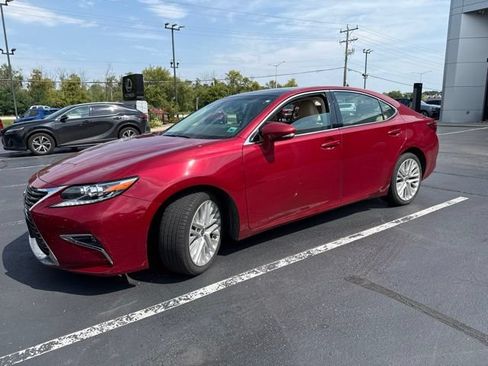 Used 2018 Lexus ES 350 w/ Luxury Package w/Wood Trim FWD image 3