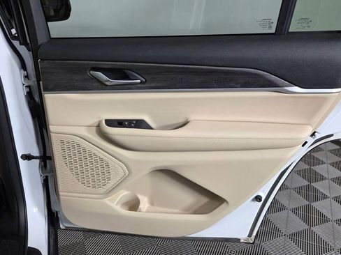 Used 2023 Jeep Grand Cherokee L Limited image 36