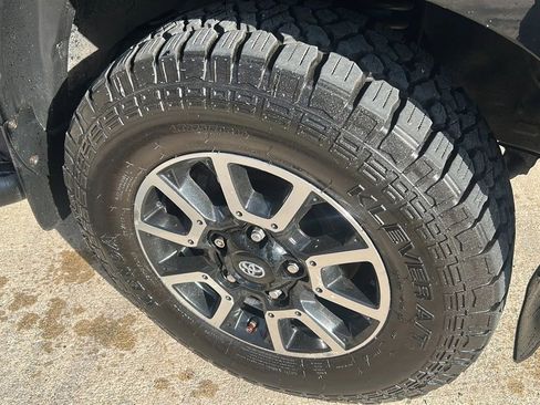 Used 2014 Toyota Tundra SR5 image 3