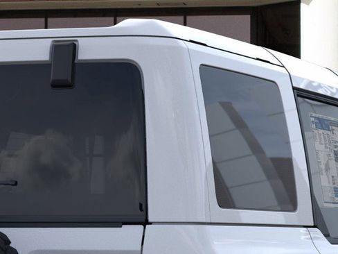 New 2025 Ford Bronco Badlands image 25