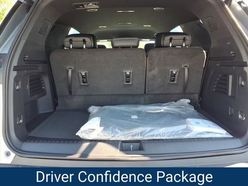 New 2026 Chevrolet Traverse LT FWD image 21