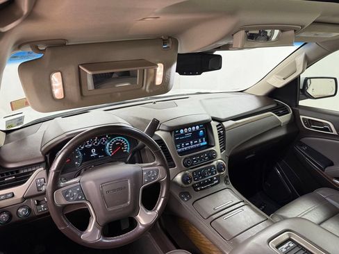 Used 2020 GMC Yukon XL Denali w/ Open Road Package AWD/4WD image 9