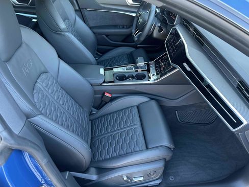 Used 2025 Audi RS 7 Performance w/ Black Optic Package image 28