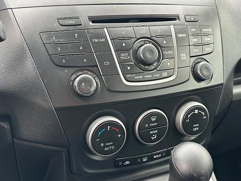Used 2015 MAZDA MAZDA5 Sport image 29