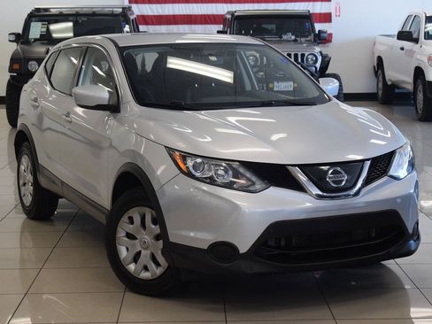 Used 2019 Nissan Rogue Sport S FWD image 14