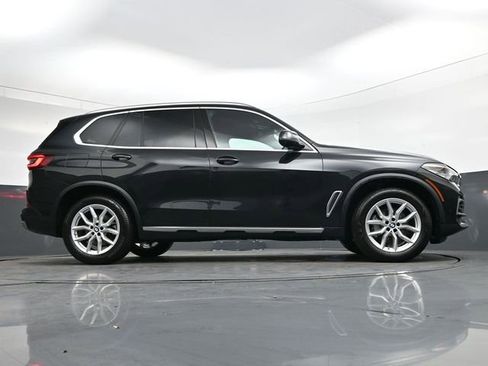 Used 2023 BMW X5 xDrive40i w/ Premium Package image 29