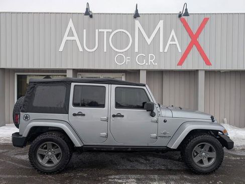 Used 2015 Jeep Wrangler Unlimited Sport image 6