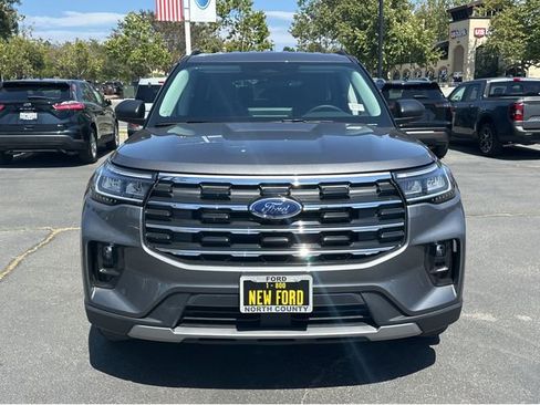 New 2026 Ford Explorer Active w/ Active Comfort Package RWD image 2