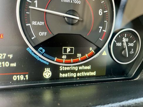 Used 2018 BMW 330i xDrive Sedan w/ Premium Package image 21