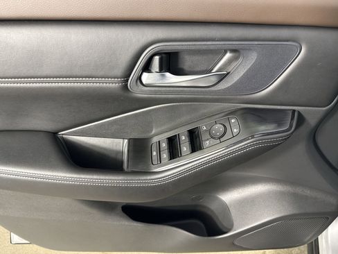 Certified 2023 Nissan Rogue SV w/ SV Premium B Package image 23