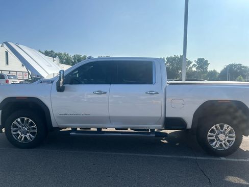 Used 2021 GMC Sierra 2500 Denali w/ Denali Ultimate Package AWD/4WD image 8
