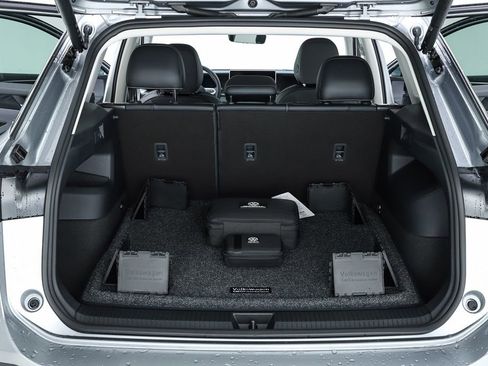 New 2026 Volkswagen Tiguan SE image 67