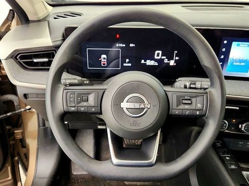Used 2025 Nissan Kicks SV FWD image 12