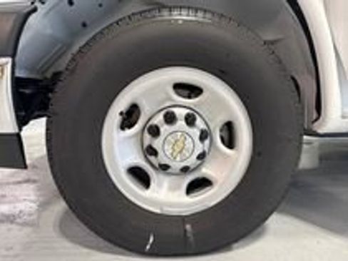 New 2025 Chevrolet Express 2500 w/ Driver Convenience Package RWD image 44