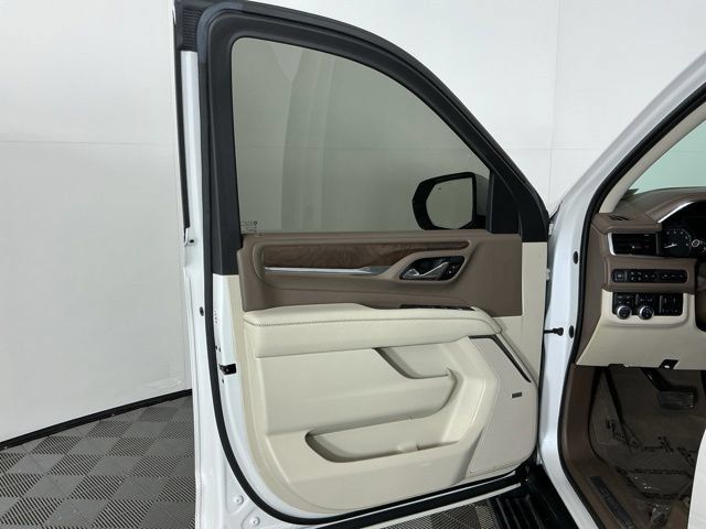 Used 2021 GMC Yukon Denali w/ Denali Ultimate Package AWD/4WD image 13