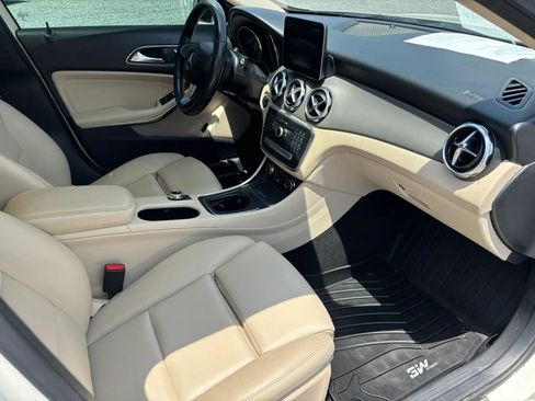 Used 2018 Mercedes-Benz GLA 250 image 19