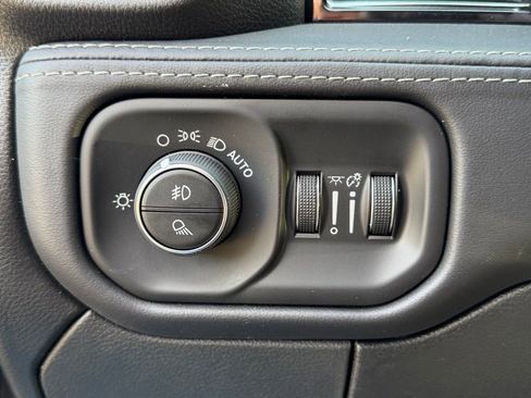New 2026 RAM 3500 Limited AWD/4WD image 26