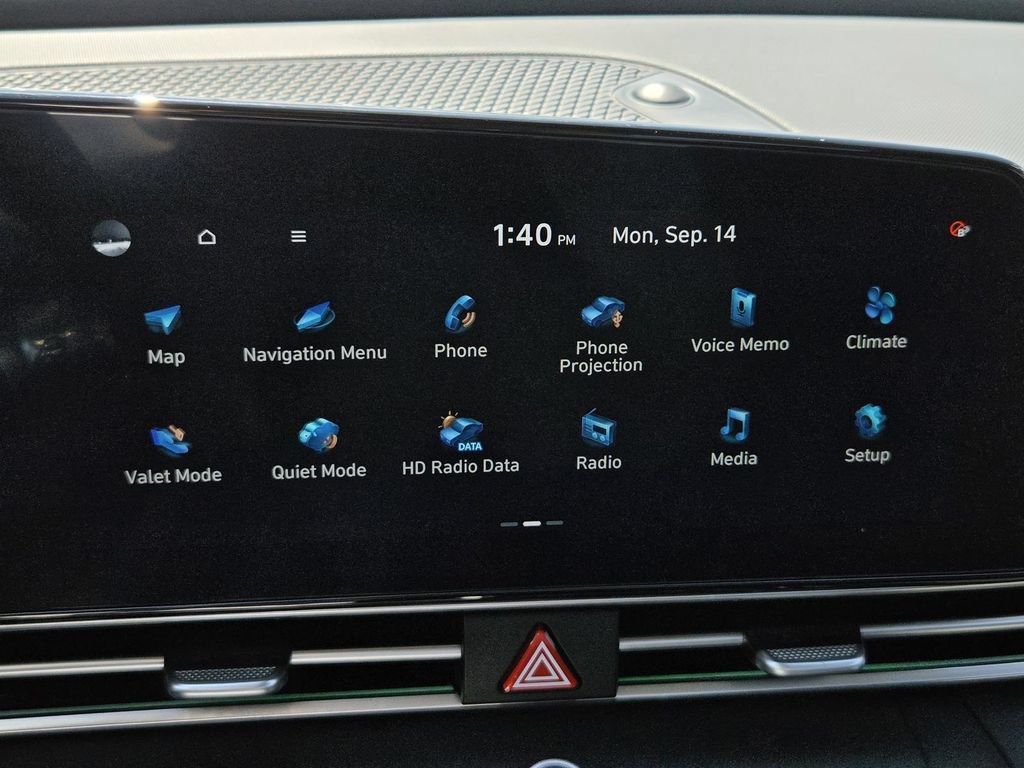 Used 2024 Hyundai Elantra SEL FWD image 21