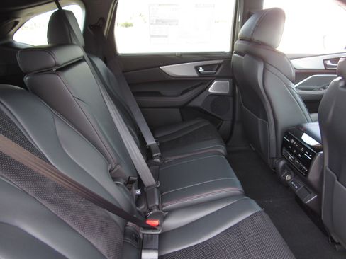 Used 2026 Acura MDX A-Spec image 12
