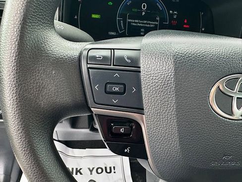 Used 2025 Toyota Camry LE image 23