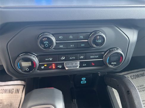 New 2025 Ford Bronco Badlands image 52