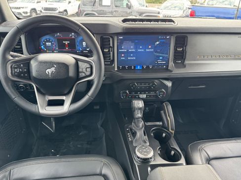 Used 2025 Ford Bronco Badlands AWD/4WD image 18