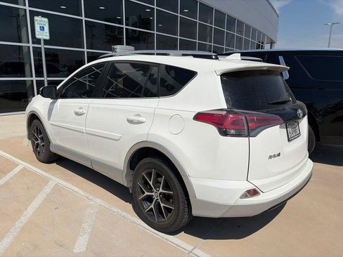 Used 2016 Toyota RAV4 SE FWD image 3