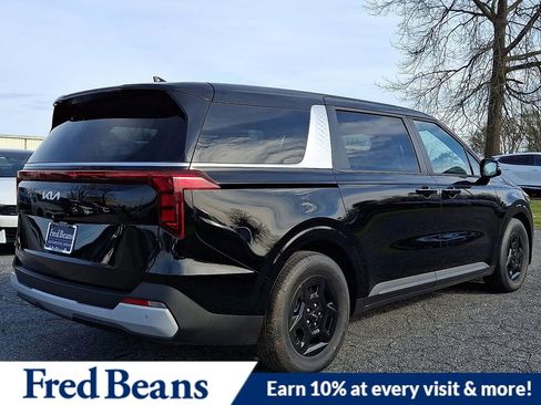 New 2026 Kia Carnival image 4