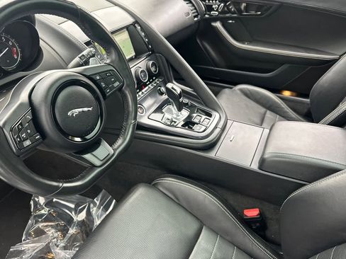 Used 2018 Jaguar F-TYPE R-Dynamic image 11