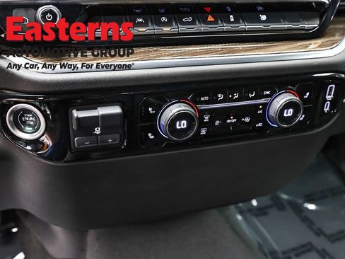 Used 2025 Chevrolet Silverado 1500 LT AWD/4WD image 20
