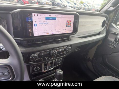 Used 2025 Jeep Wrangler Sport AWD/4WD image 26