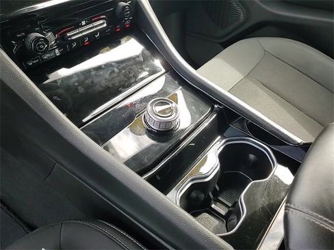 Used 2023 Jeep Grand Cherokee L Laredo image 19