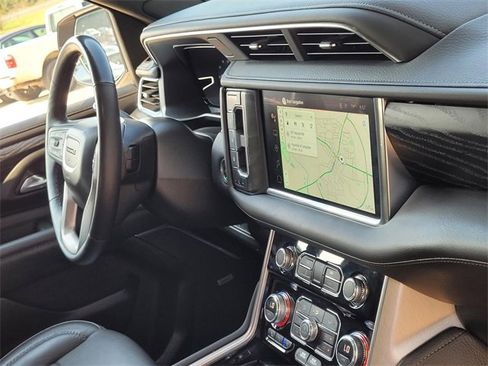 Used 2023 GMC Yukon Denali image 11