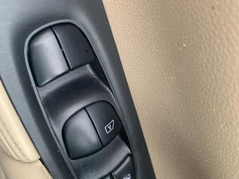 Used 2019 Nissan Rogue SL w/ Premium Package image 21