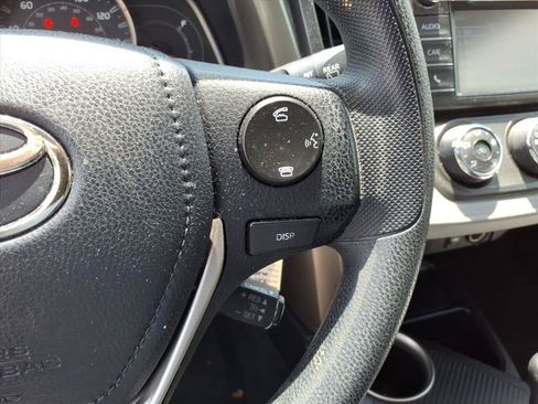 Used 2014 Toyota RAV4 LE FWD image 30