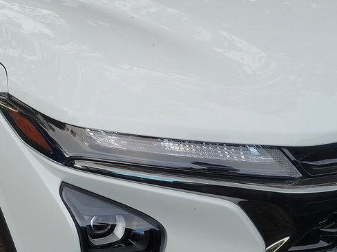 New 2026 Chevrolet Trax RS image 3