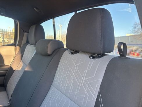 Used 2023 Toyota Tacoma TRD Sport image 9