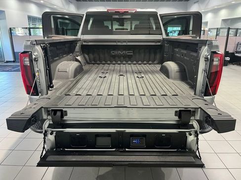 Used 2025 GMC Sierra 2500 Denali Ultimate AWD/4WD image 11