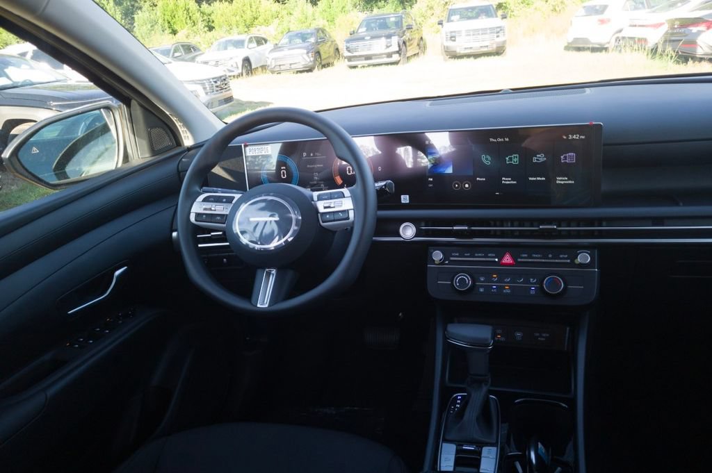 New 2026 Hyundai Tucson SE FWD image 18
