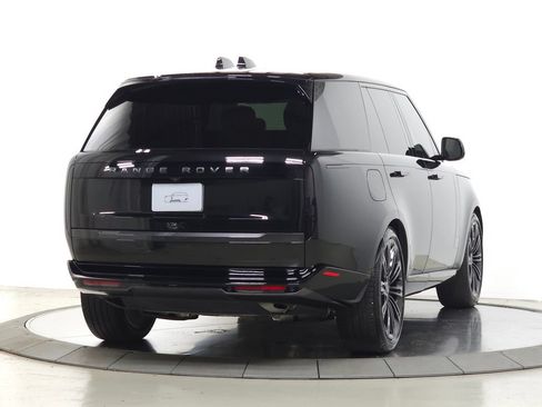 Used 2026 Land Rover Range Rover SE AWD/4WD image 8