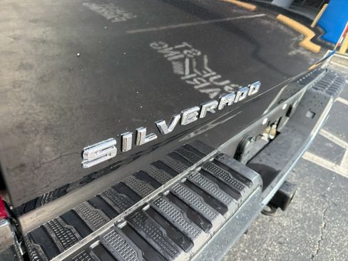 Used 2023 Chevrolet Silverado 2500 LT AWD/4WD image 14