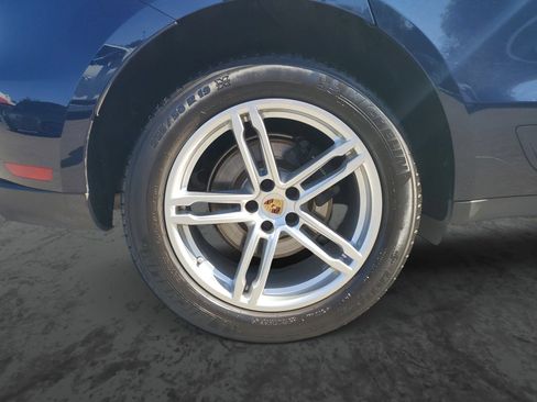Used 2023 Porsche Macan AWD/4WD image 5
