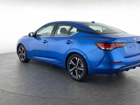Used 2025 Nissan Sentra SV image 6