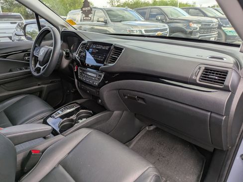 Used 2022 Honda Pilot Touring image 32