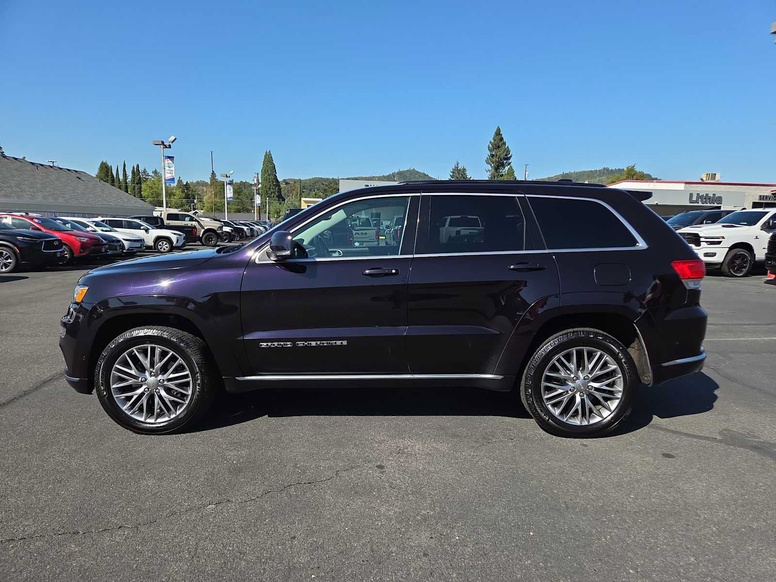 Used 2018 Jeep Grand Cherokee Summit w/ Platinum Series Group AWD/4WD image 11