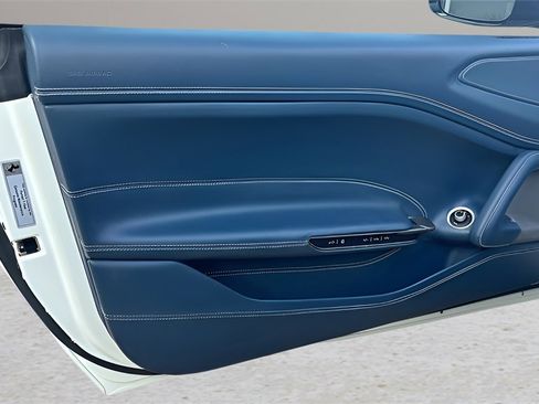 Used 2017 Ferrari GTC4Lusso image 32