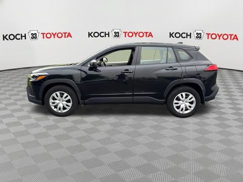 Used 2023 Toyota Corolla Cross L AWD/4WD image 4