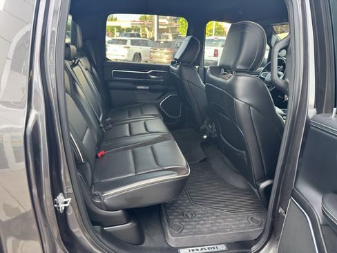 Used 2022 RAM 1500 Laramie AWD/4WD image 12