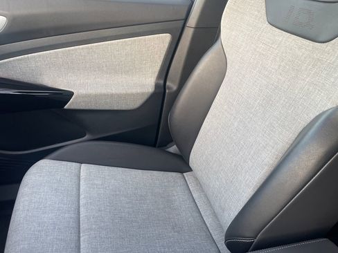 Used 2024 Volkswagen ID.4 Standard image 26