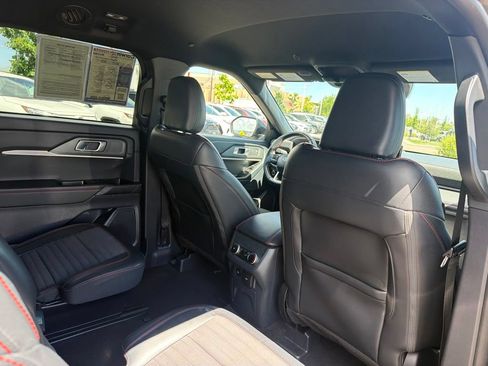 Used 2025 Ford Explorer ST-Line AWD/4WD image 16